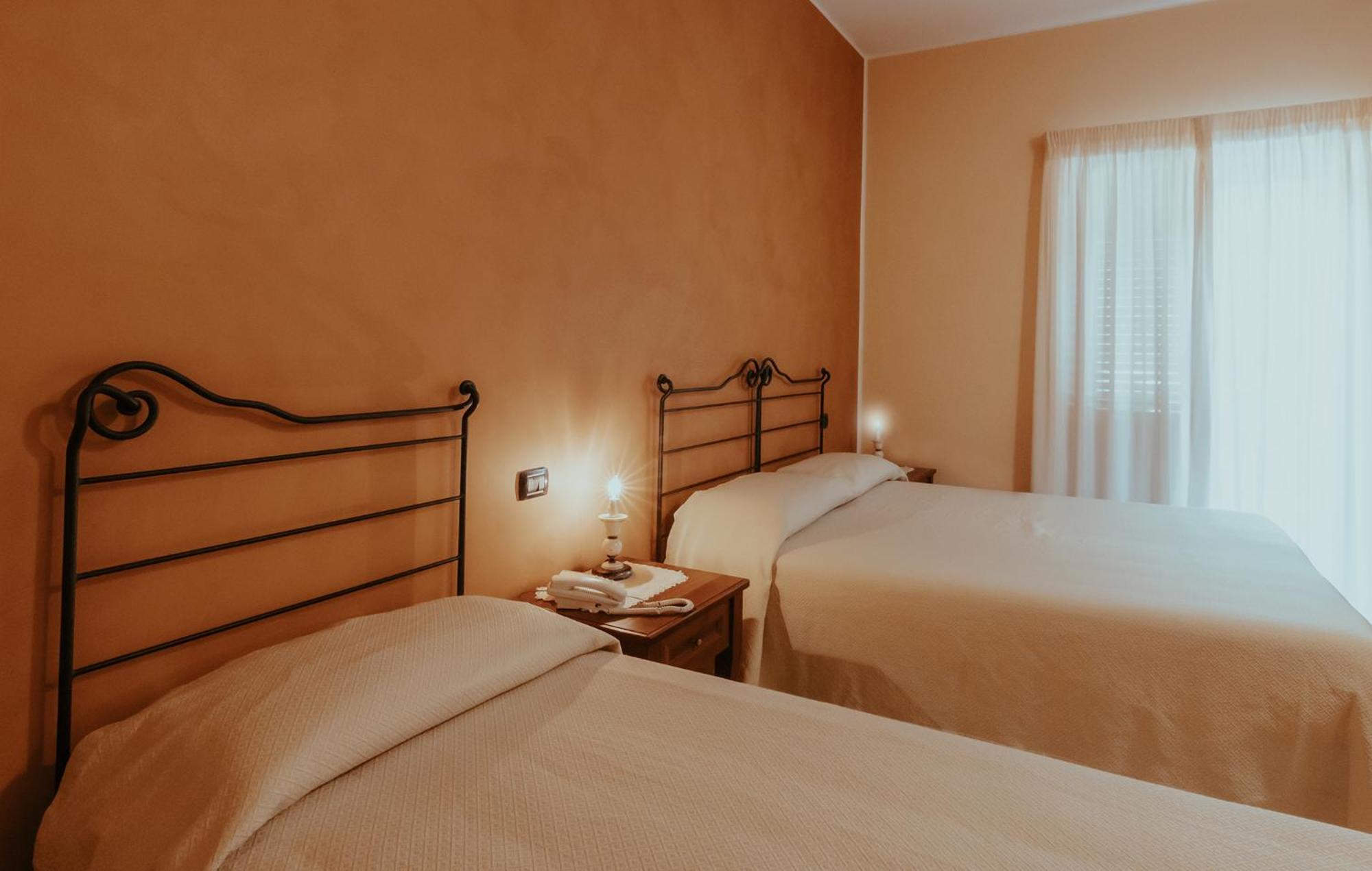 San Raffaele Hotel Restaurant & Resort Castelluccio Superiore Extérieur photo